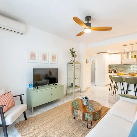 Pass The Keys Stylish 3 Bed Flat In Pacos * Fuengirola