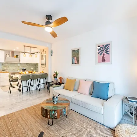 Stylish 3 Bed Flat In Los Pacos - Pass The Keys *