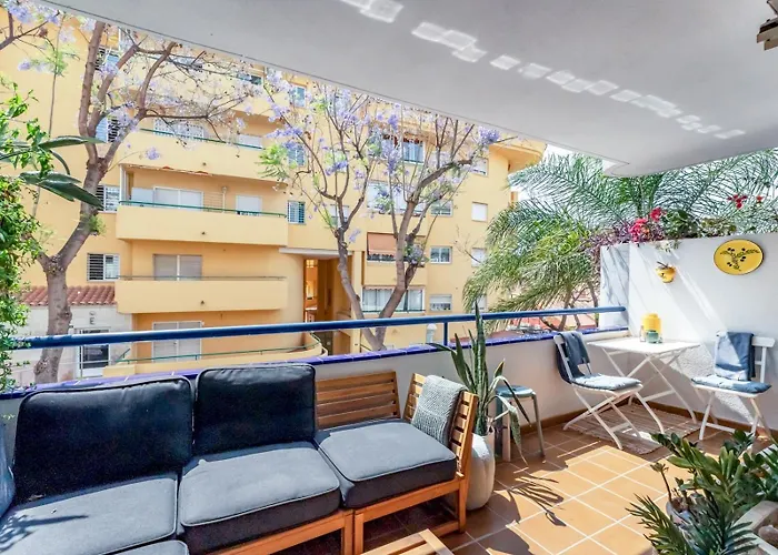 Pass The Keys Stylish 3 Bed Flat In Pacos Fuengirola