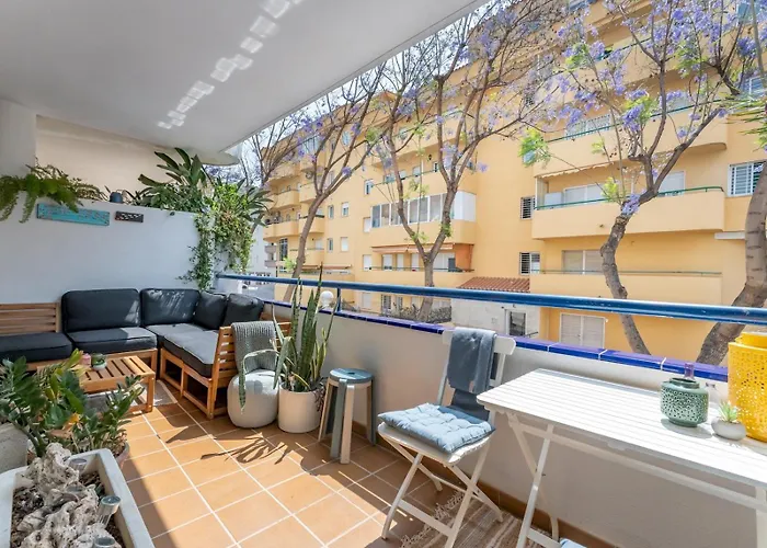 Pass The Keys Stylish 3 Bed Flat In Pacos * Fuengirola