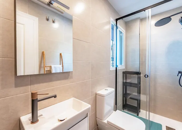 Pass The Keys Stylish 3 Bed Flat In Pacos Apartment *