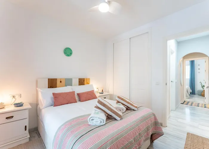 Apartament Pass The Keys Stylish 3 Bed Flat In Pacos Fuengirola